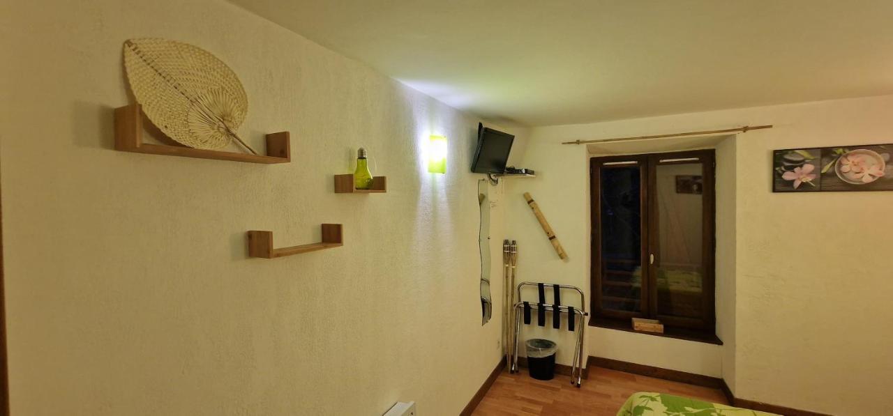 Chambres D'Hotes Les Lits Des Fees Saint-Floret Extérieur photo