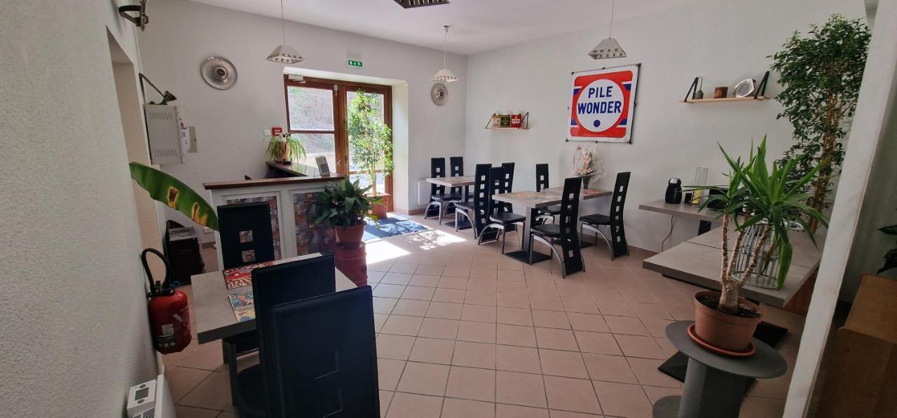 Chambres D'Hotes Les Lits Des Fees Saint-Floret Extérieur photo