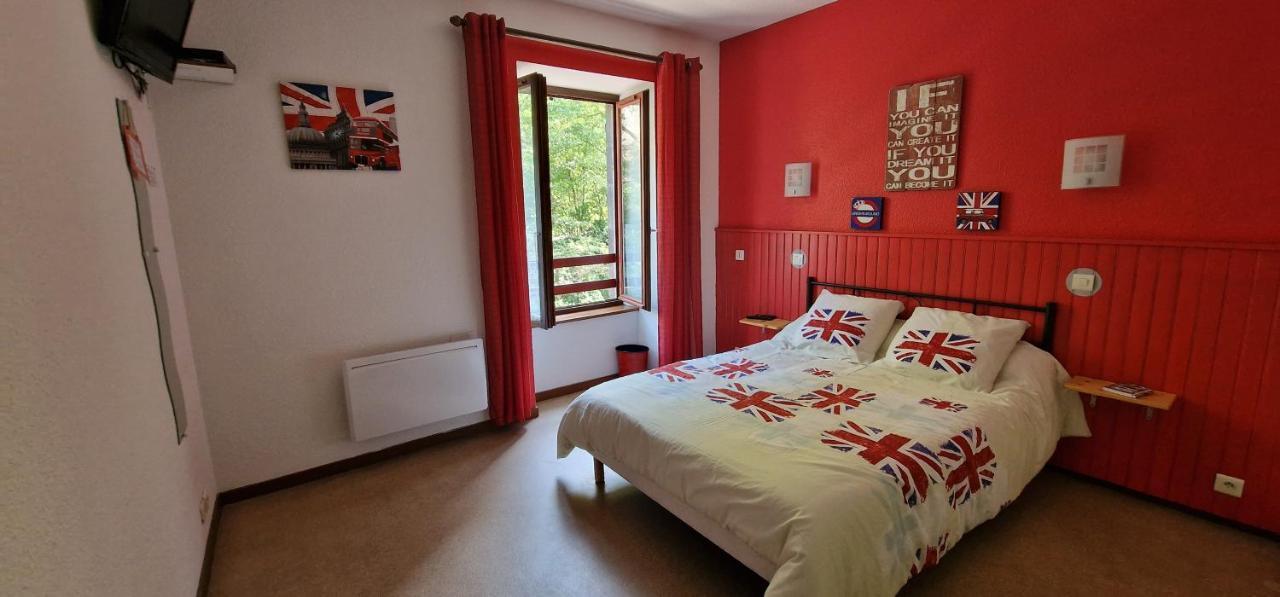 Chambres D'Hotes Les Lits Des Fees Saint-Floret Extérieur photo